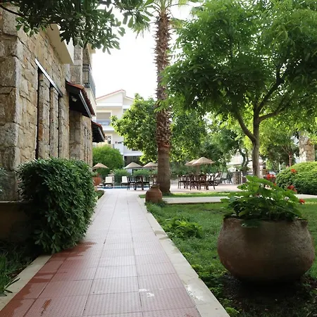 Neighbours מרמריס